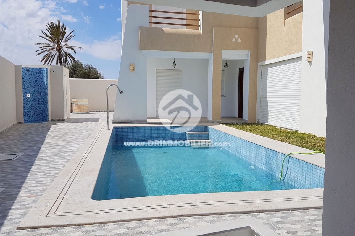 L266 -                            Vente
                           Villa avec piscine Djerba