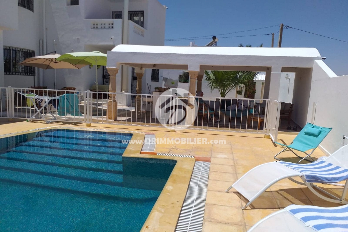 L284 -                            Vente
                           Villa avec piscine Djerba