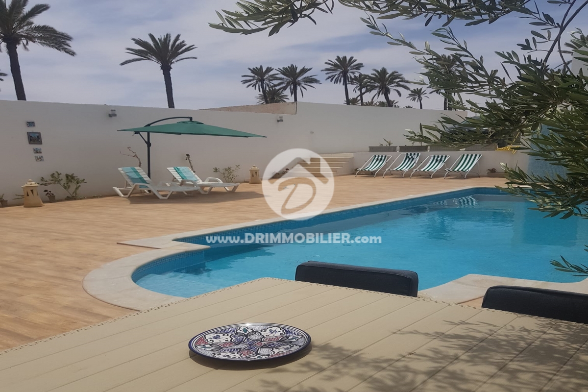 L296 -                            Vente
                           Villa avec piscine Djerba