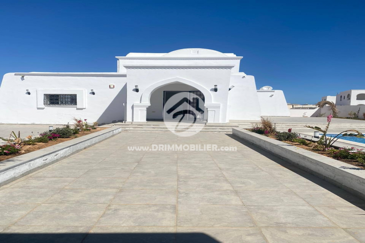 L380 -                            بيع
                           Villa avec piscine Djerba