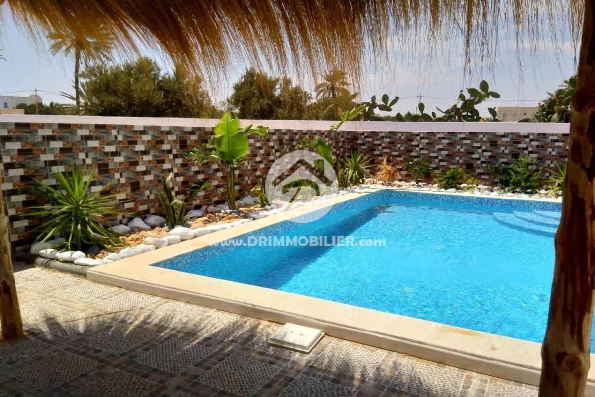 V301 -                            Vente
                           Villa avec piscine Djerba