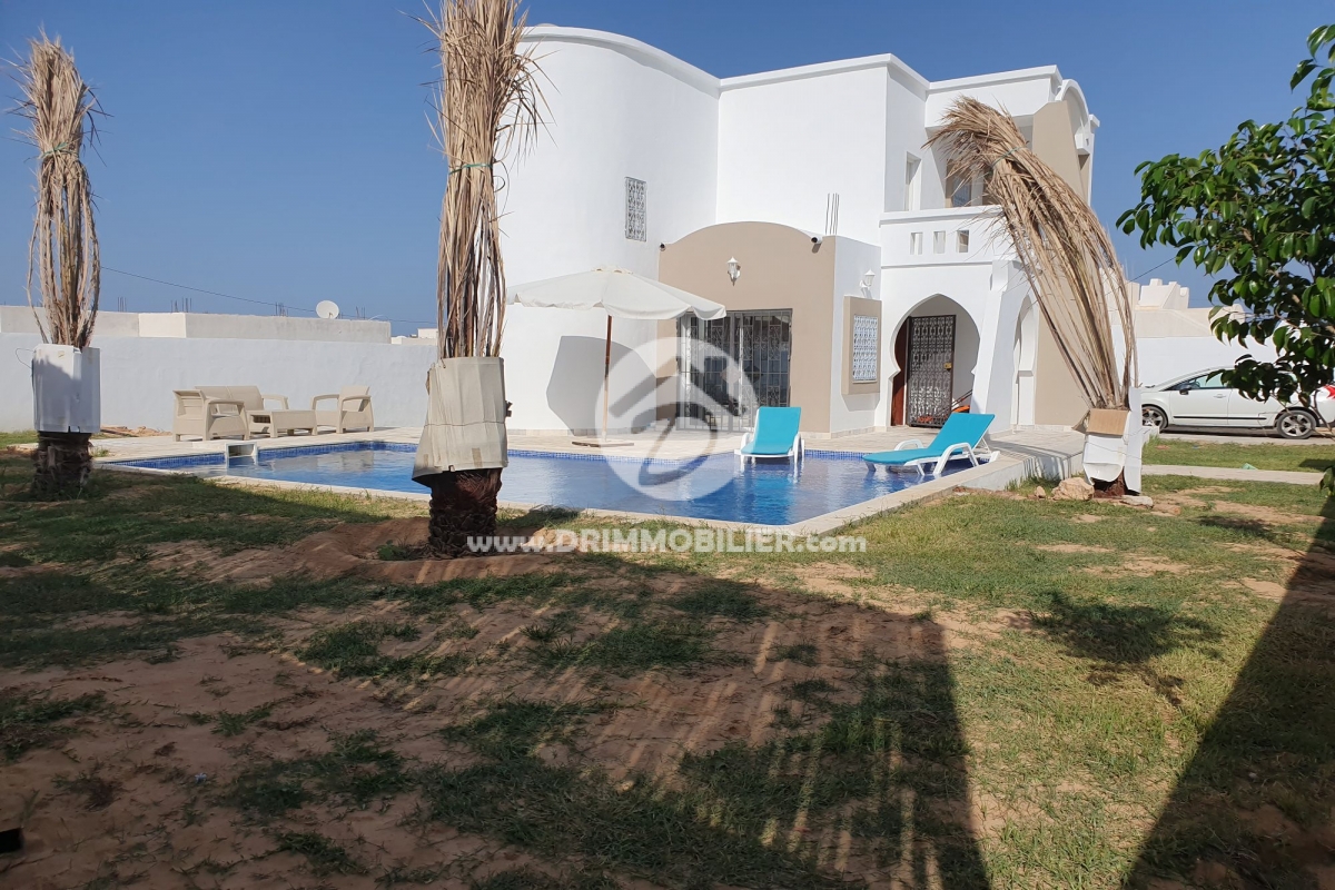 V321 -                            Vente
                           Villa avec piscine Djerba