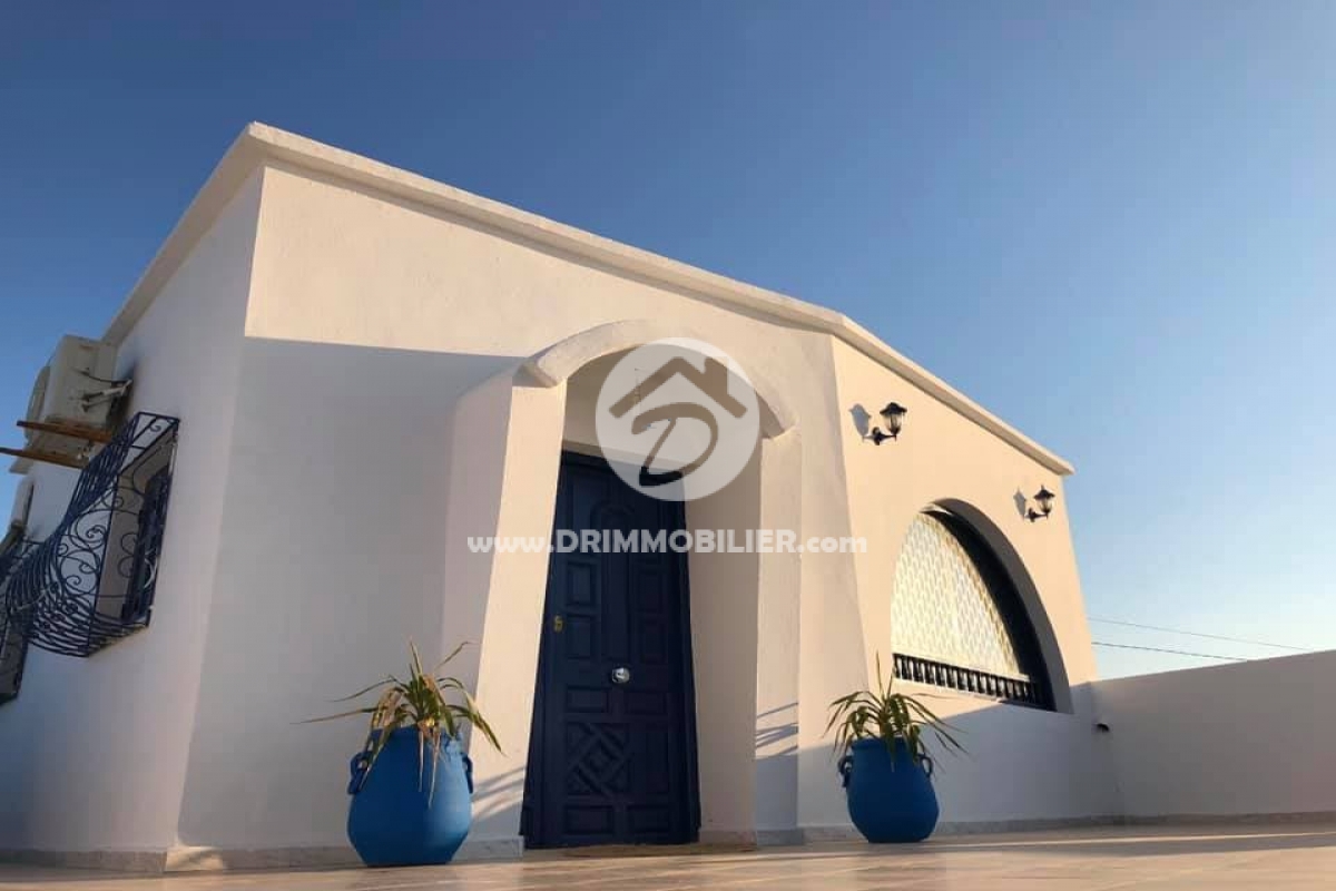 V323 -                            Vente
                           VIP Villa Djerba