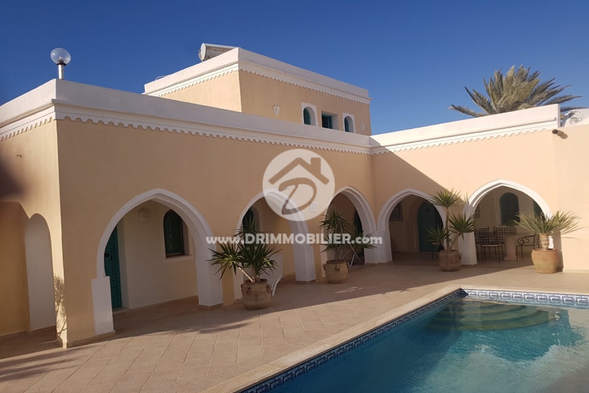 V375 -                            Vente
                           Villa avec piscine Djerba