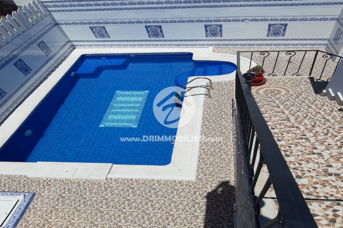 V394 -                            Vente
                           Villa avec piscine Djerba