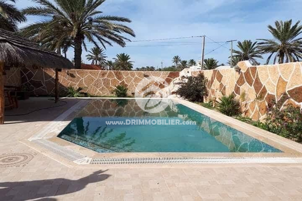 V398 -                            Vente
                           Villa avec piscine Djerba