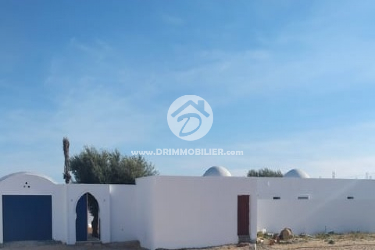 V466 -                            Vente
                           Villa avec piscine Djerba