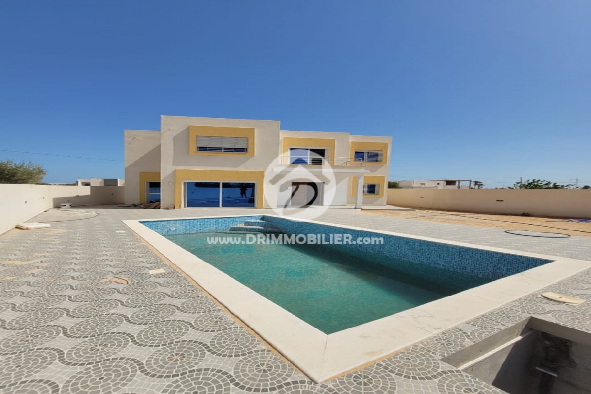 V498 -                            Vente
                           Villa avec piscine Djerba