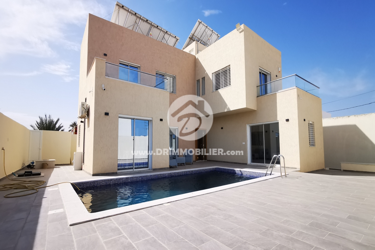 V502 -                            Vente
                           Villa avec piscine Djerba