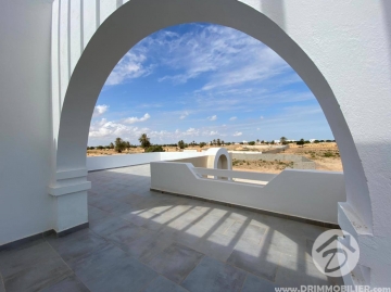 L377 -                            بيع
                           Villa avec piscine Djerba