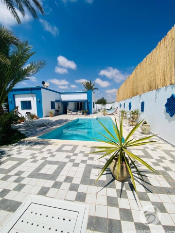 L397 -                            بيع
                           Villa avec piscine Djerba