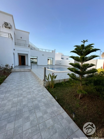  L402 -    Villa avec piscine Djerba