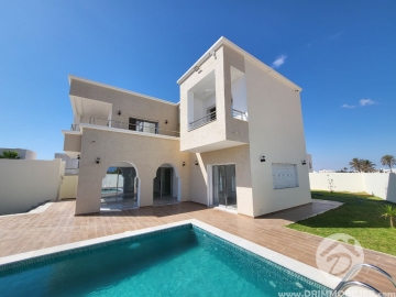 V545 -                            بيع
                           Villa avec piscine Djerba