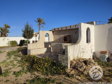 V598 -                            بيع
                           Villa avec piscine Djerba
