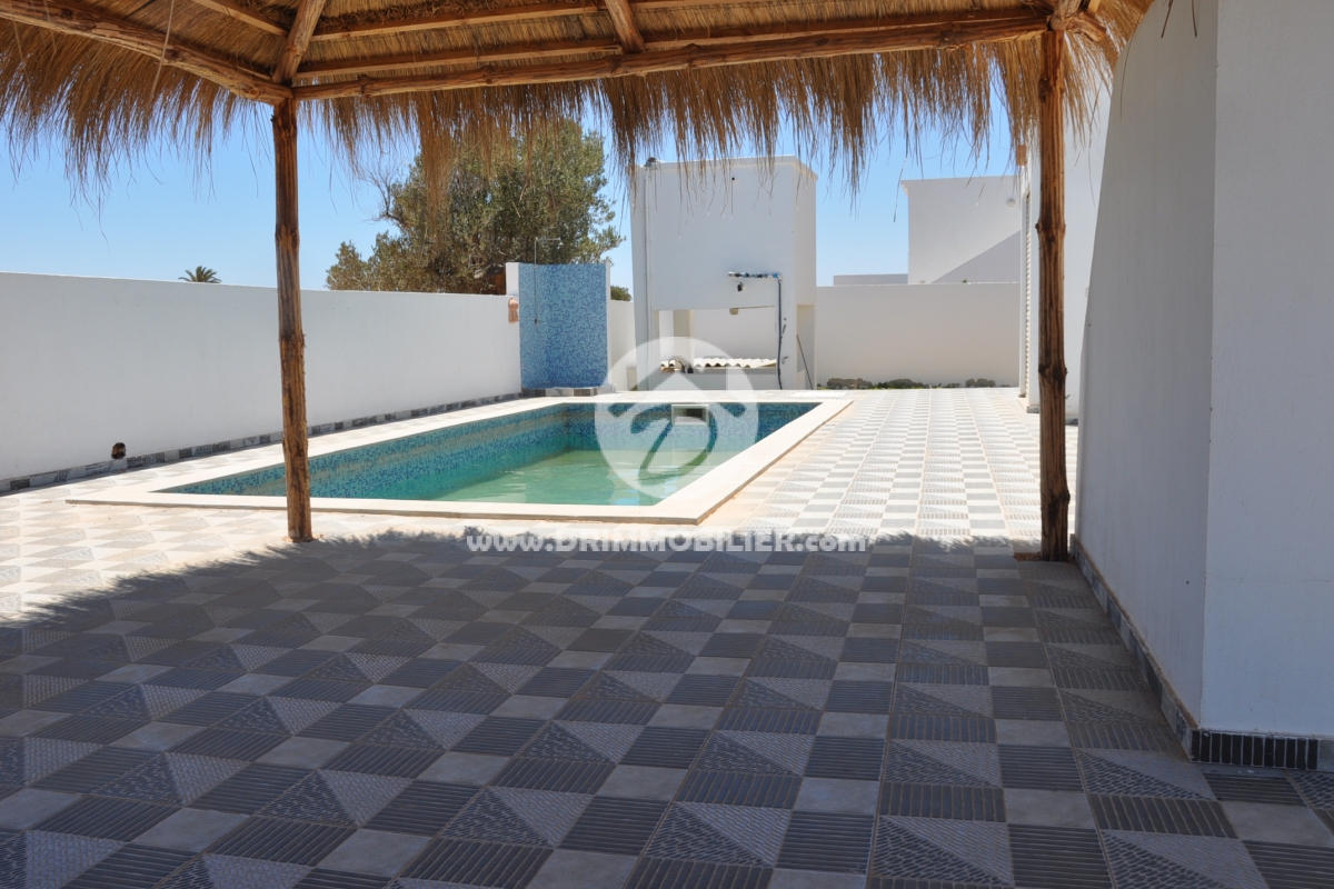 L168 -                            Vente
                           Villa avec piscine Djerba