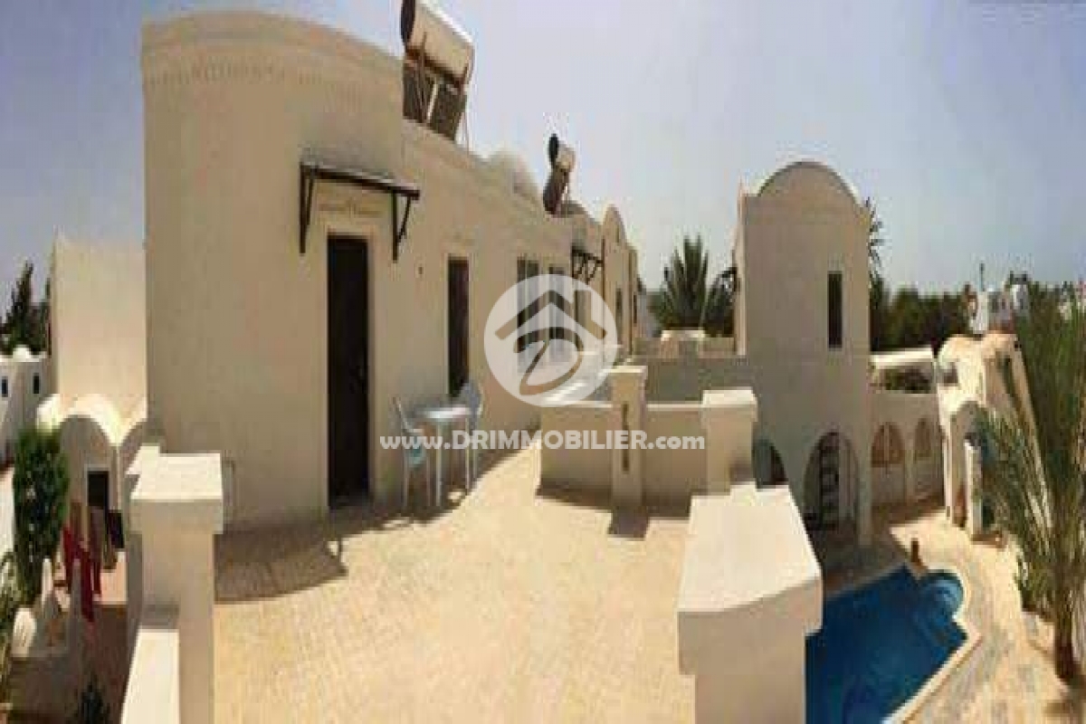 L249 -                            بيع
                           Villa avec piscine Djerba