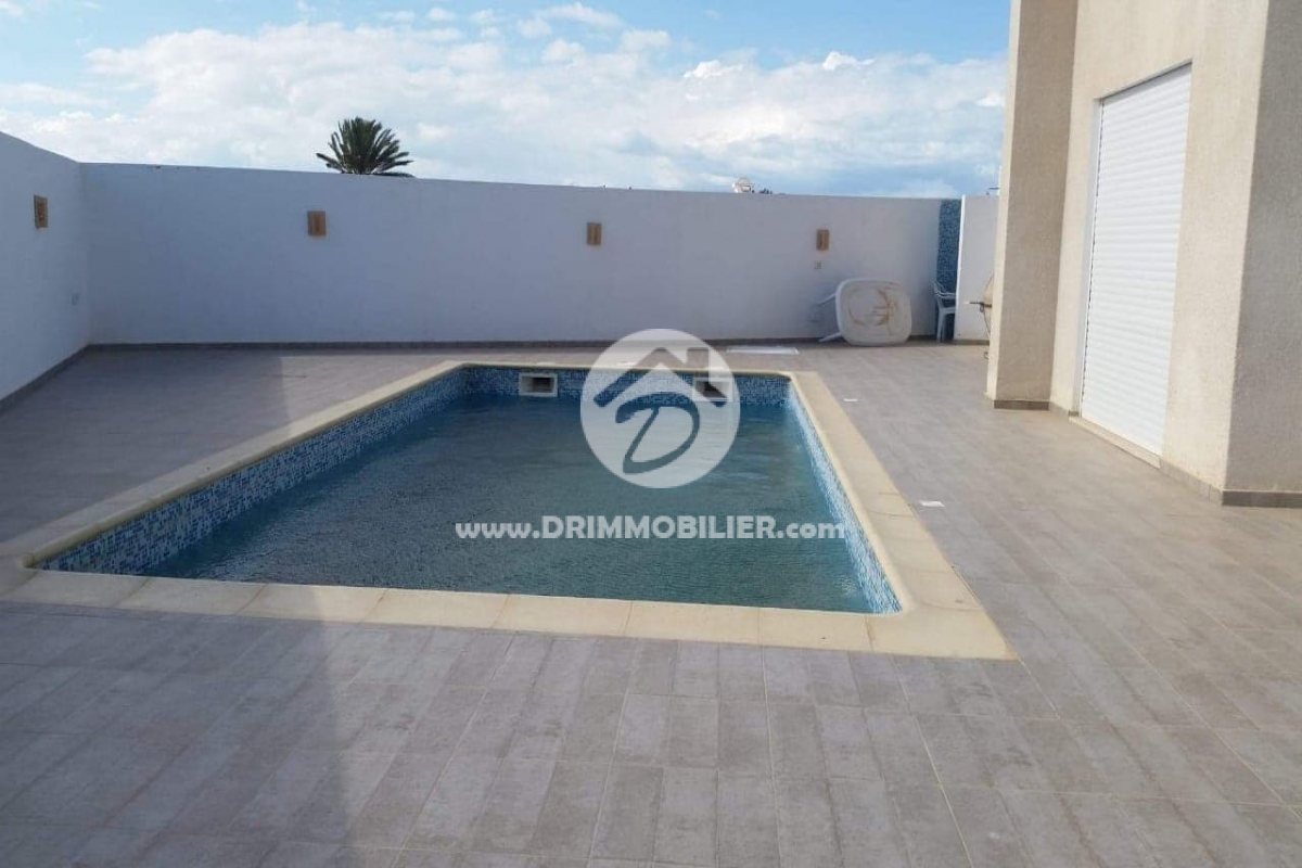 L253 -                            بيع
                           Villa avec piscine Djerba