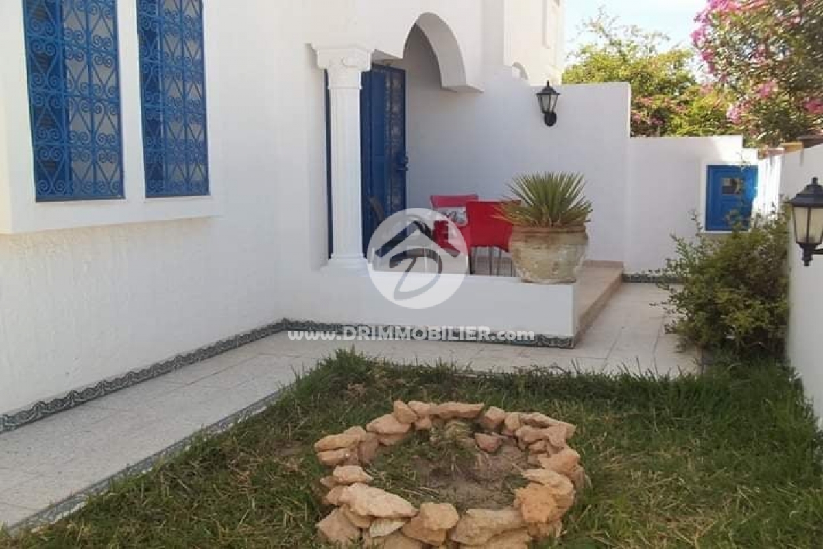 L293 -                            بيع
                           Villa Meublé Djerba
