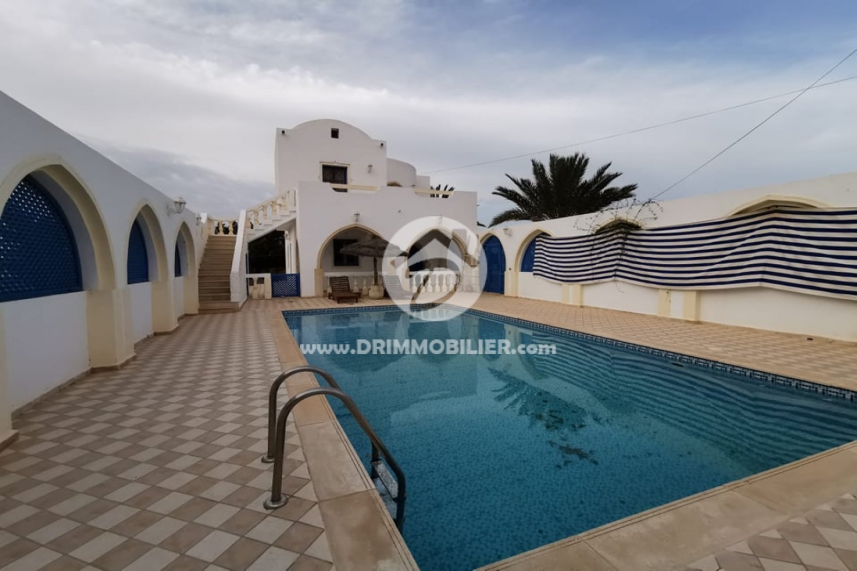 L325 -                            Vente
                           Villa avec piscine Djerba