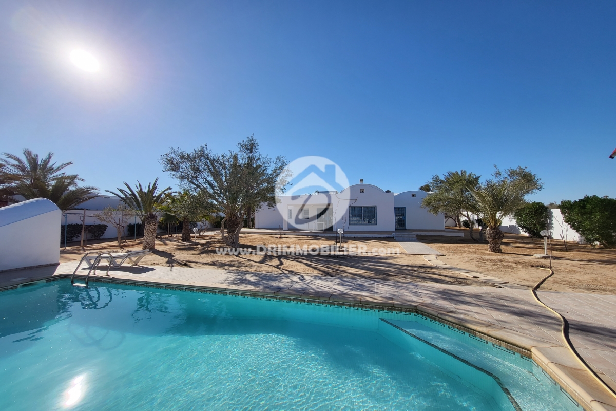 L344 -                            Vente
                           Villa avec piscine Djerba