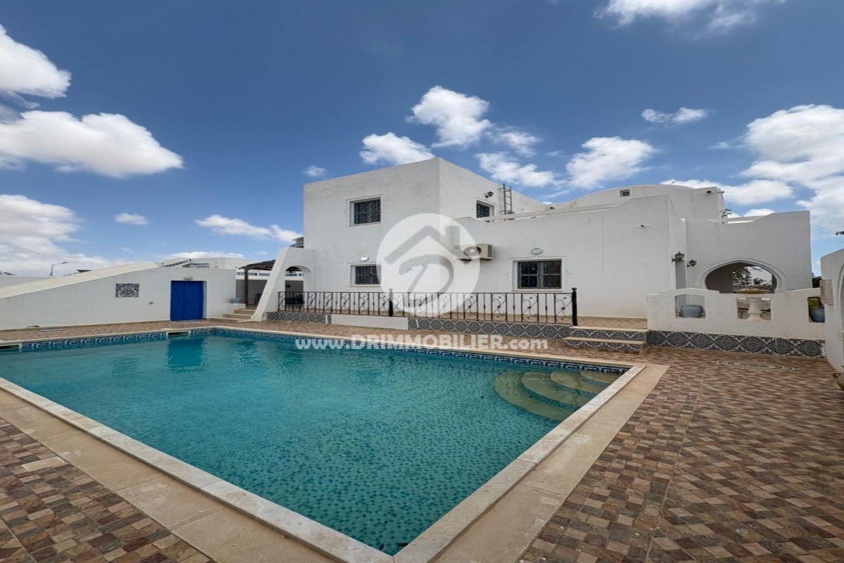 L353 -                            Vente
                           Villa avec piscine Djerba