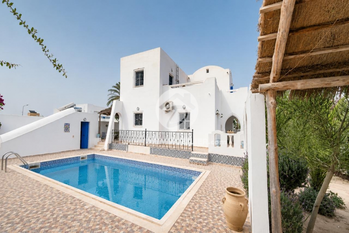 L353 -                            Koupit
                           Villa avec piscine Djerba