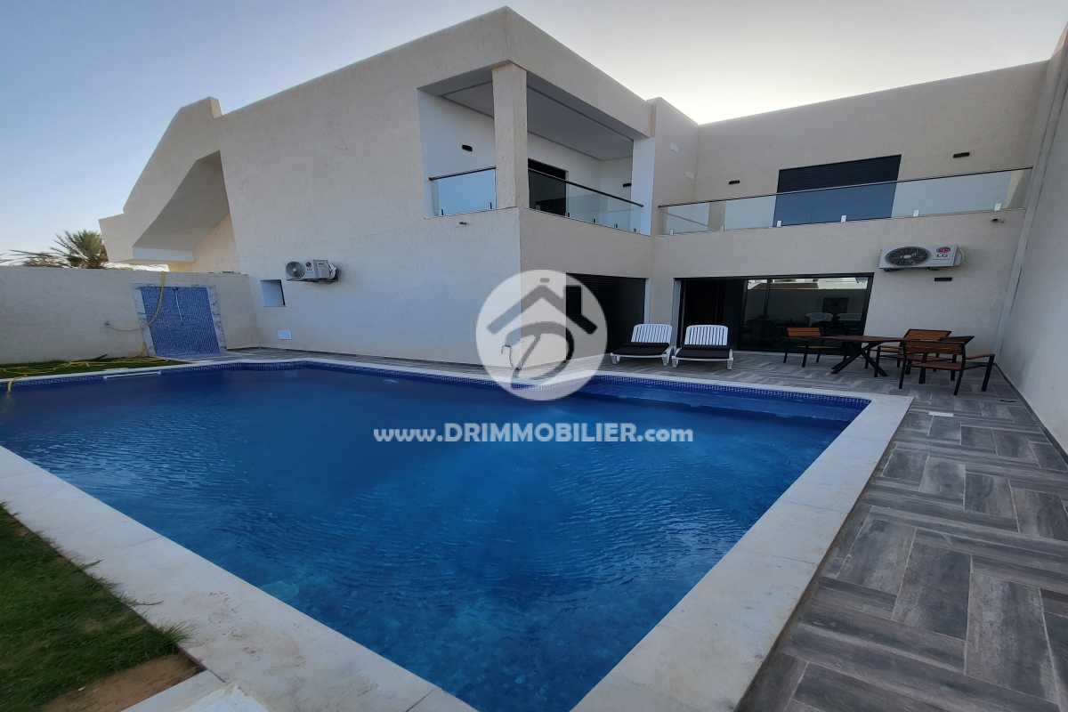 L354 -                            Vente
                           Villa avec piscine Djerba