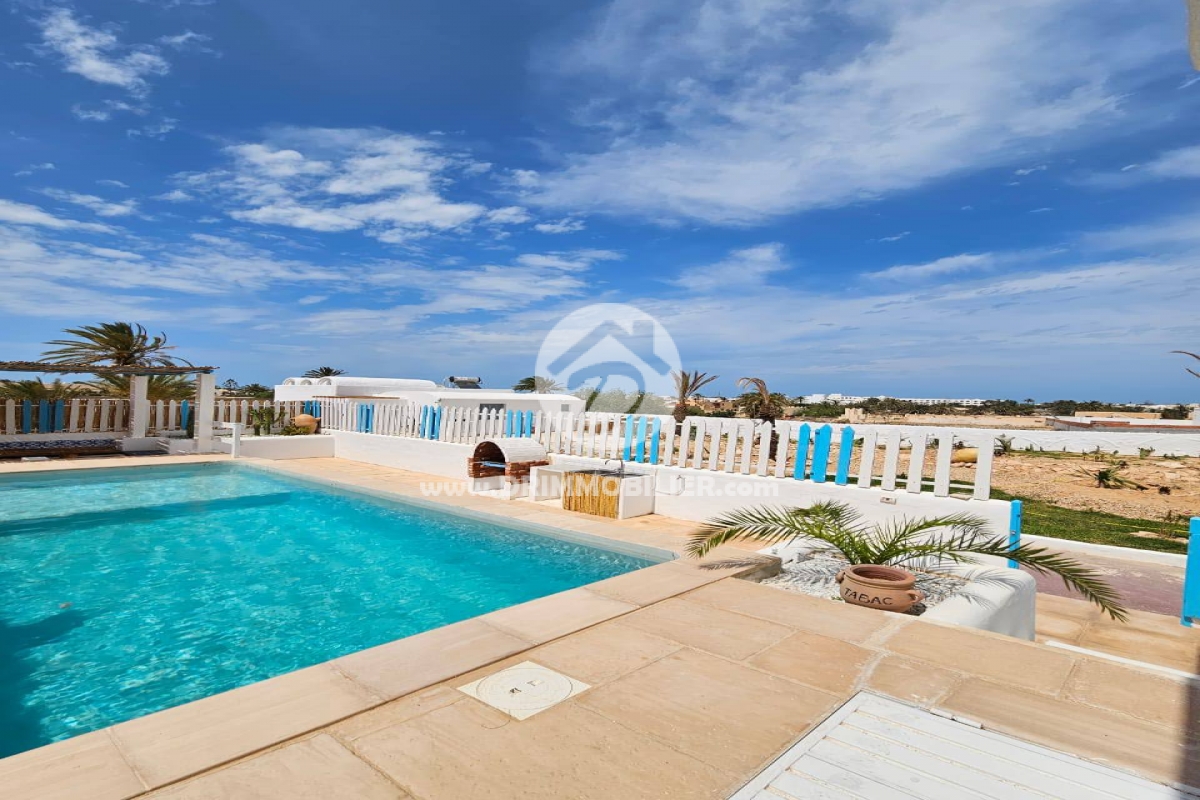 L384 -                            Vente
                           Villa avec piscine Djerba