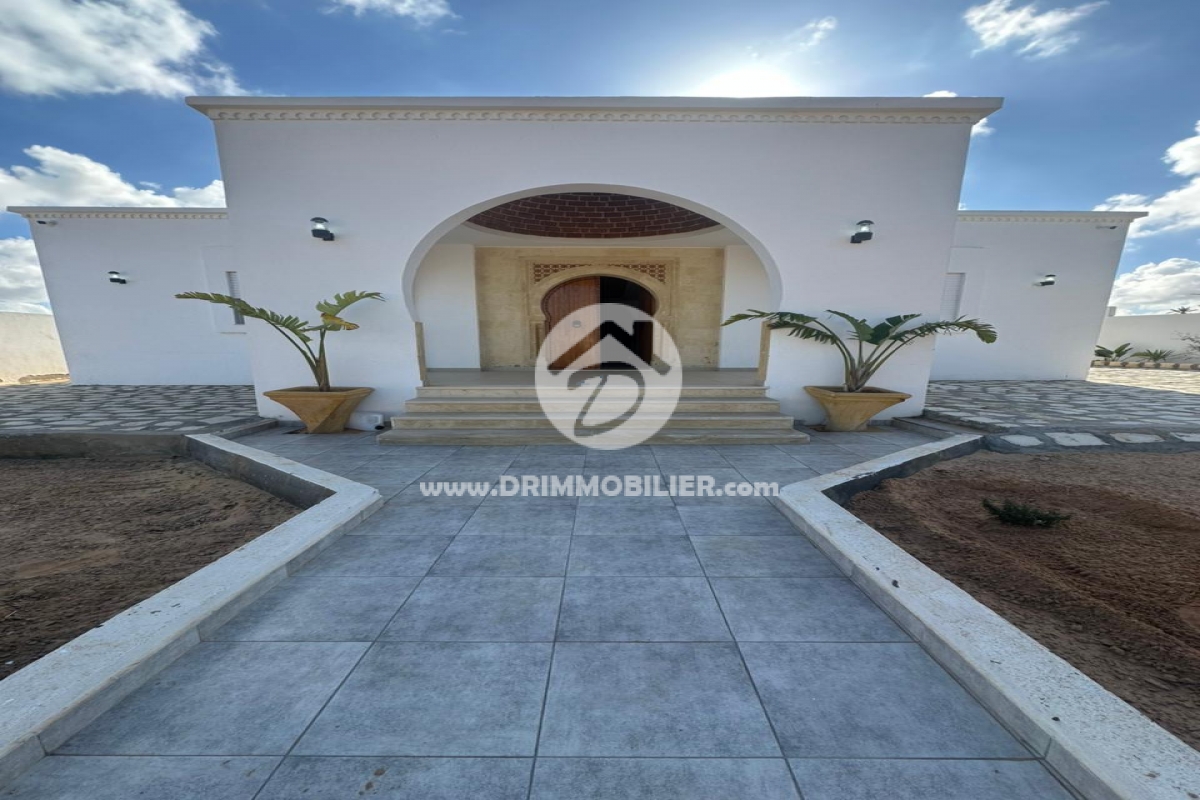 L424 -                            Sale
                           Villa avec piscine Djerba