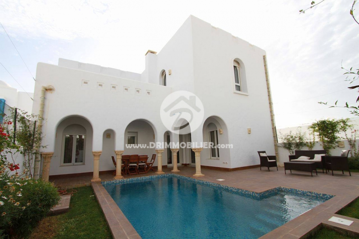 V145 -                            Vente
                           Villa avec piscine Djerba