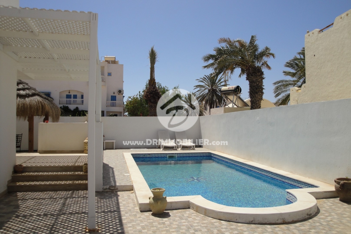 V22 -                            Vente
                           Villa avec piscine Djerba