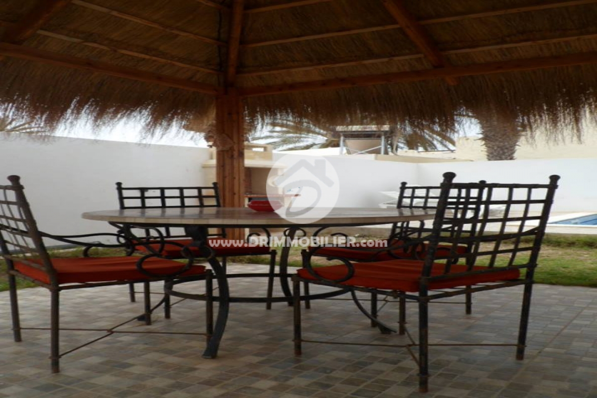V22 -   Villa avec piscine Djerba