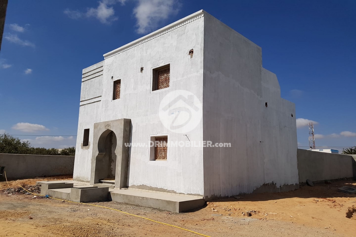 V284 -                            Sale
                           Villa avec piscine Djerba