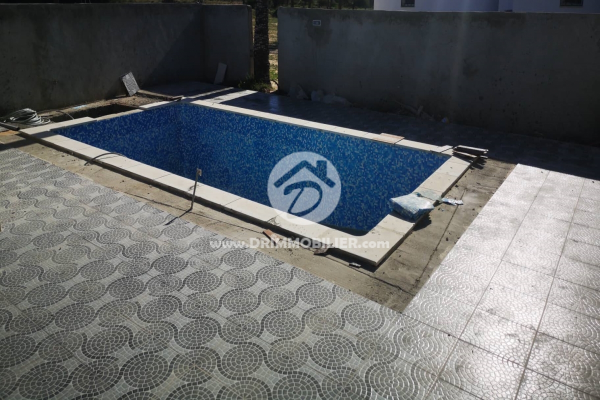 V354 -                            Vente
                           Villa avec piscine Djerba