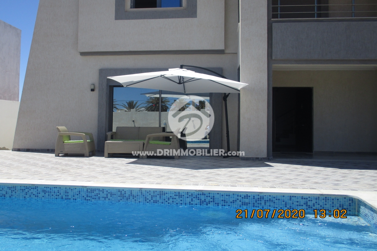V401 -                            Vente
                           Villa avec piscine Djerba