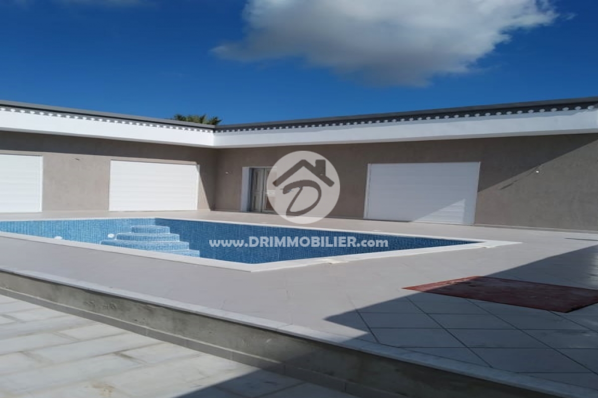 V439 -                            Vente
                           Villa avec piscine Djerba