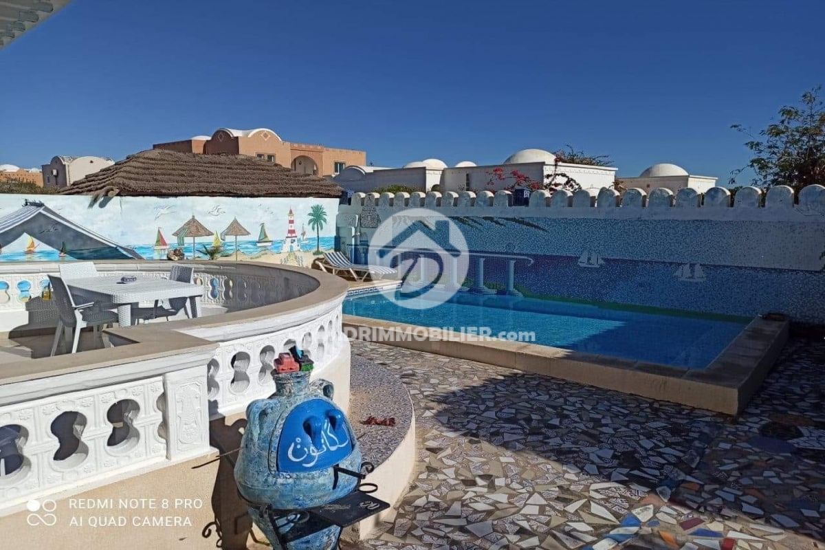 V458 -                            Vente
                           Villa avec piscine Djerba