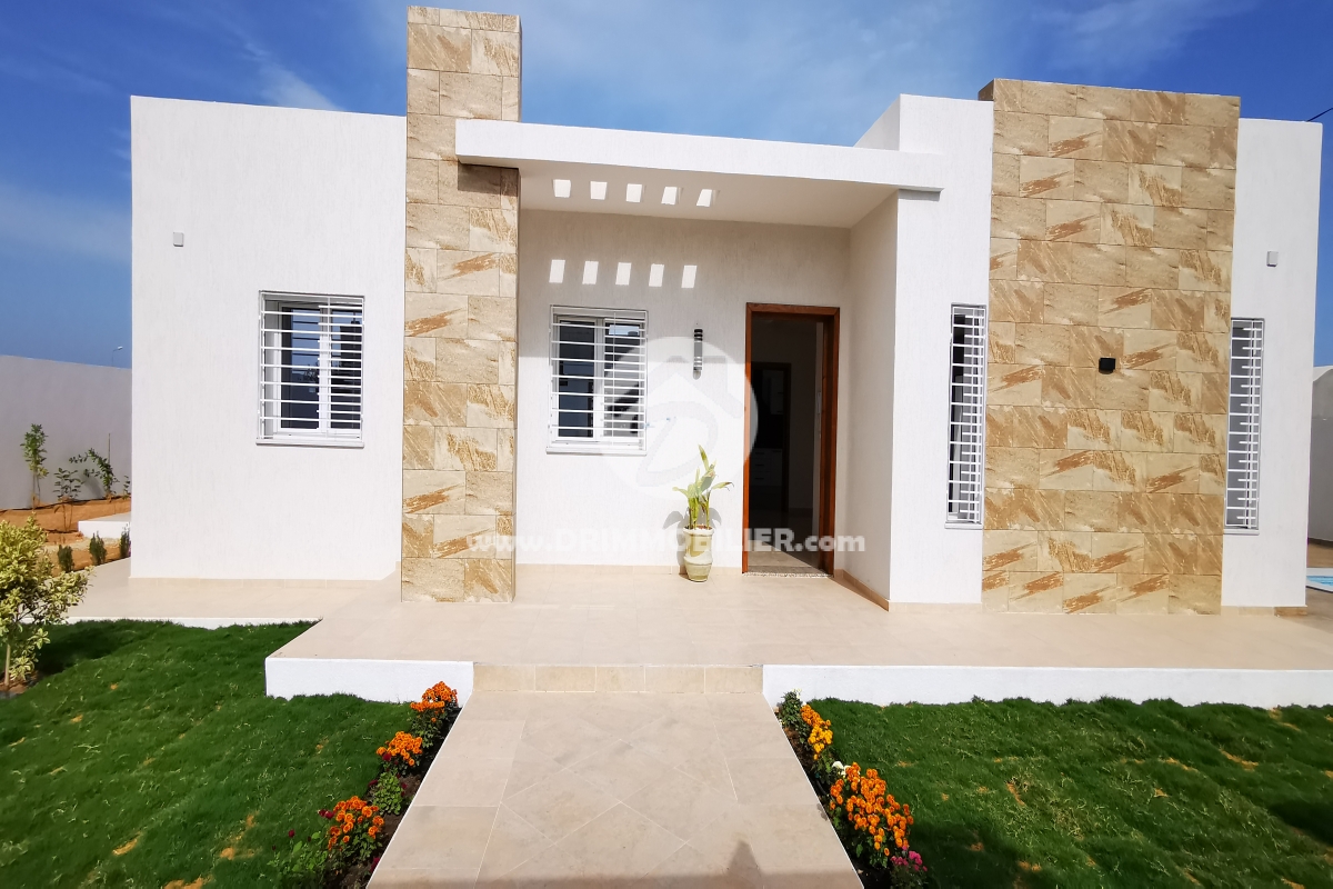 V505 -                            Vente
                           Villa avec piscine Djerba