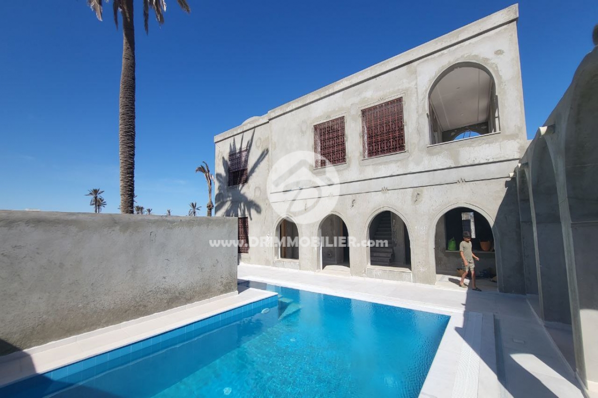 V563 -                            Vente
                           Houch Djerbien Djerba