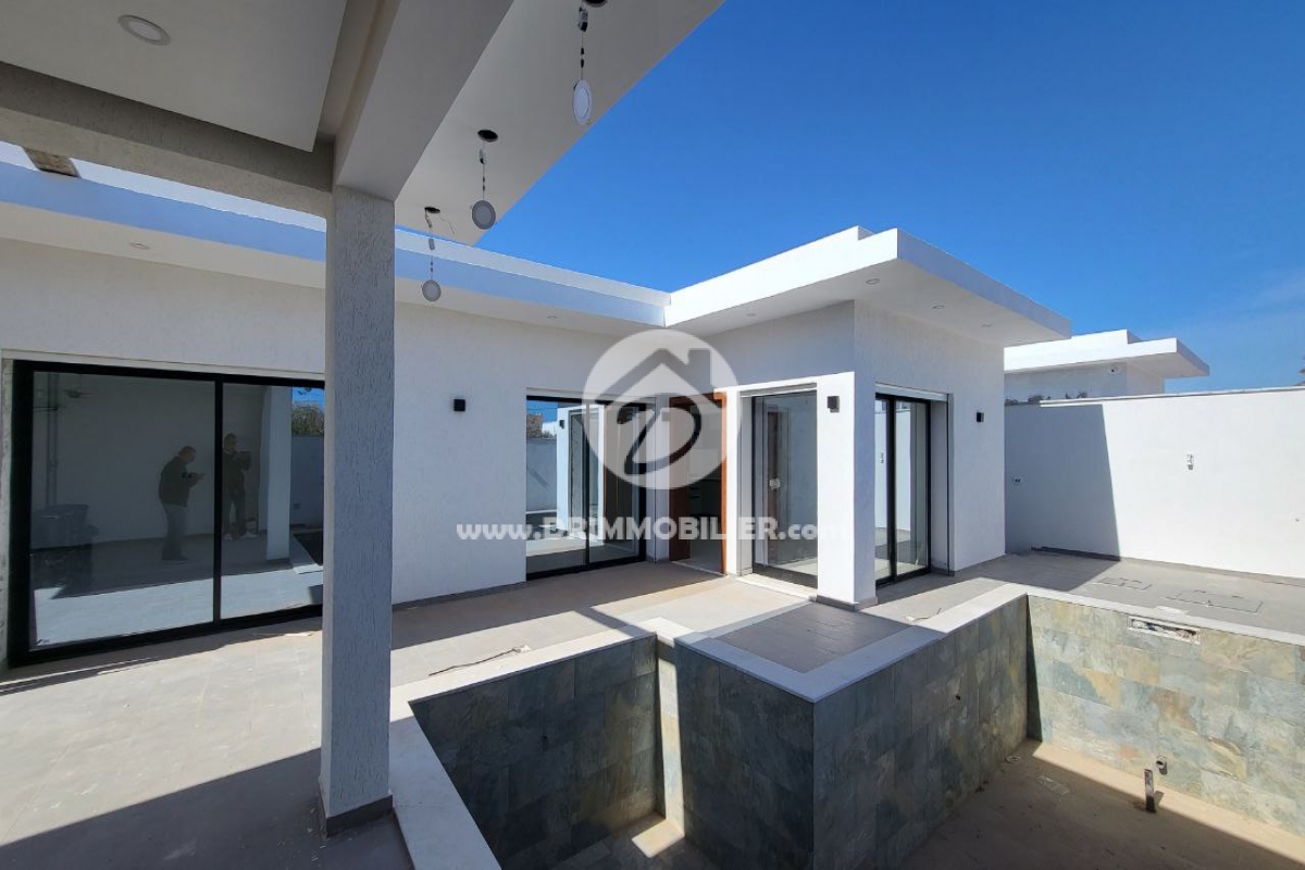 V590 -                            Koupit
                           Villa avec piscine Djerba