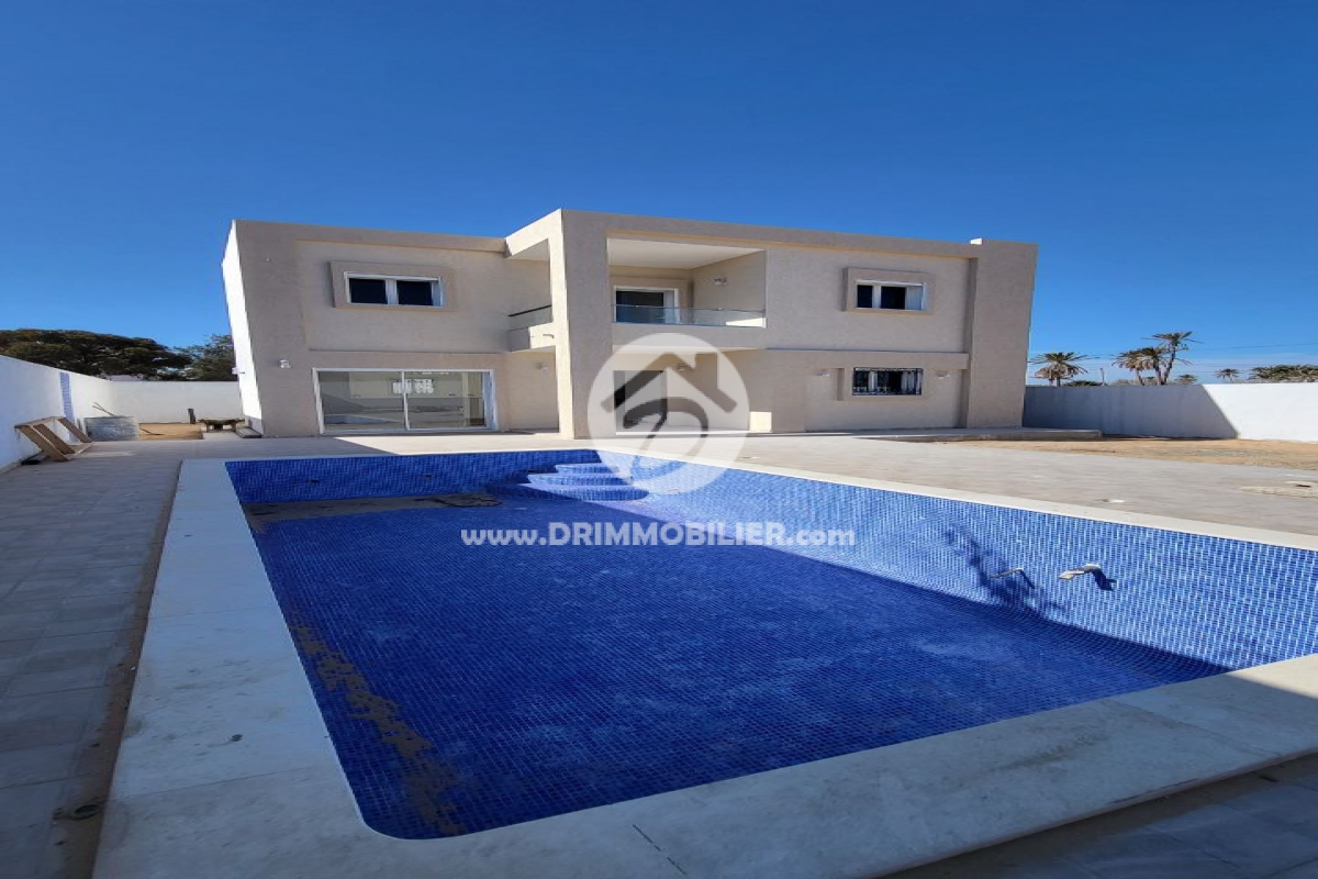 V591 -                            Vente
                           Villa avec piscine Djerba