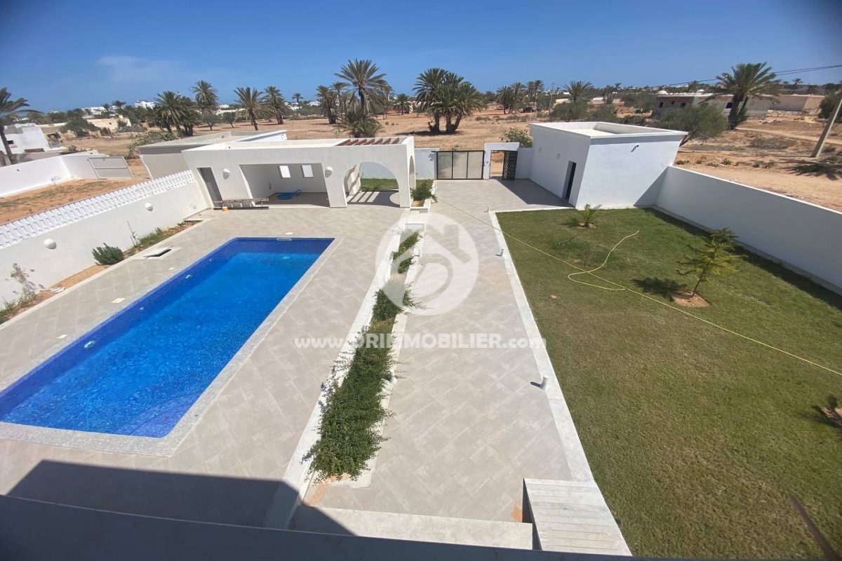 V596 -                            Sale
                           Villa avec piscine Djerba