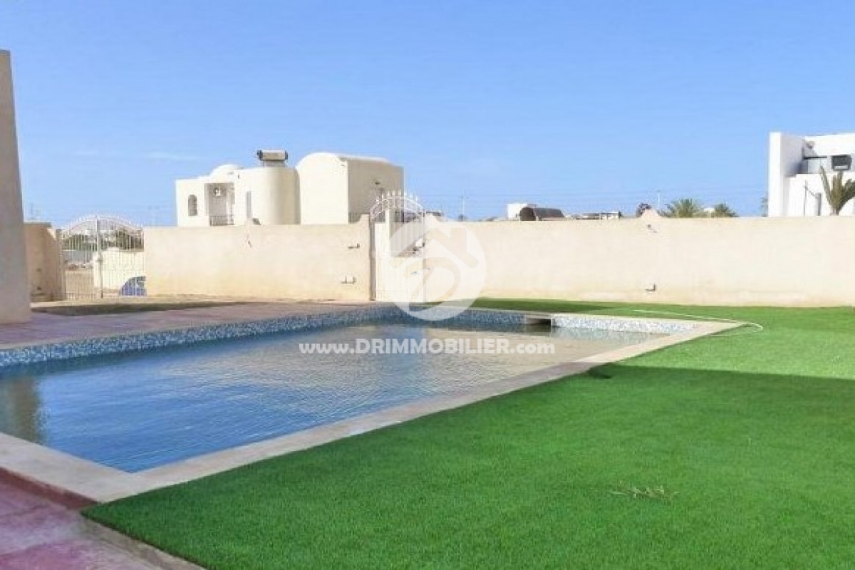 V68 -                            Vente
                           Villa avec piscine Djerba