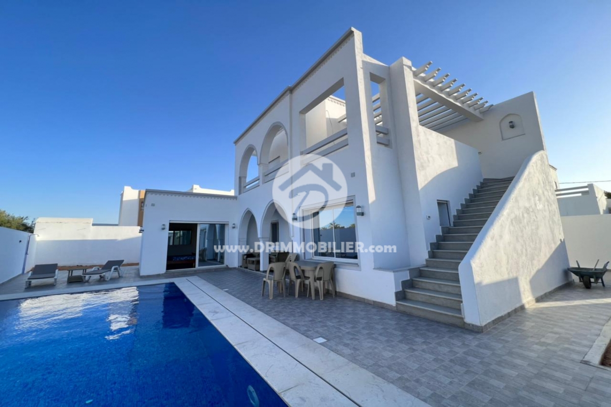 V701 -                            Vente
                           Villa avec piscine Djerba