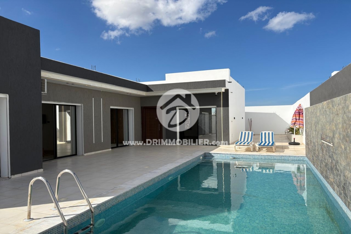 V711 -                            Vente
                           Villa avec piscine Djerba