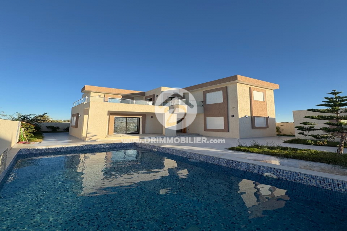 V734 -                            Vente
                           Villa avec piscine Djerba