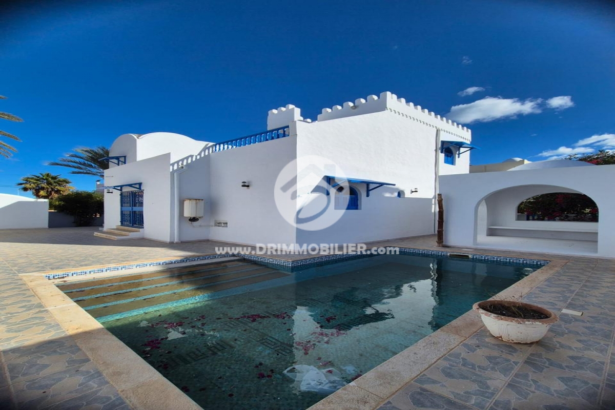 V737 -   Villa avec piscine Djerba
