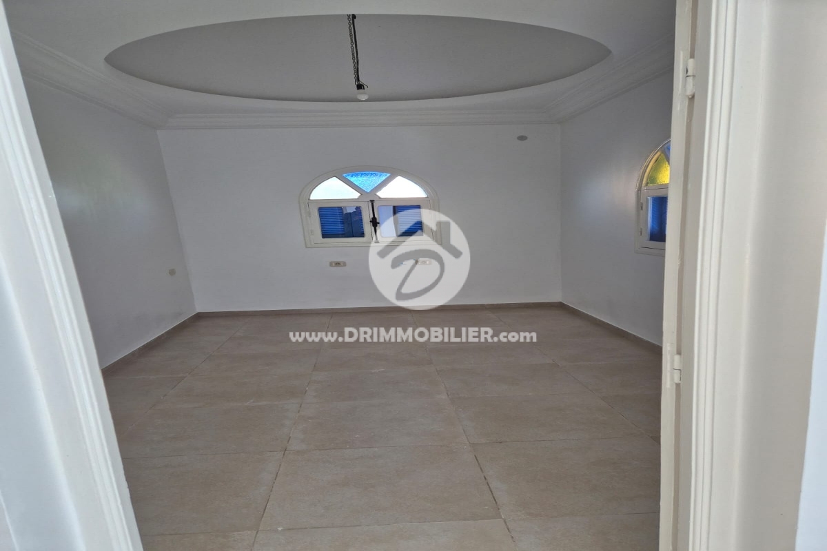 V737 -   Villa avec piscine Djerba