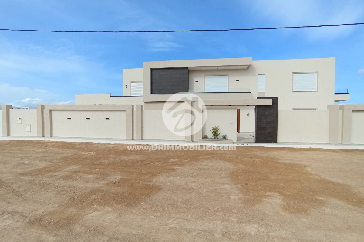 V743 -                            Vente
                           VIP Villa Djerba