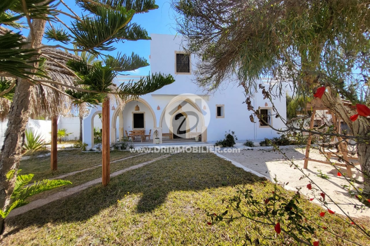 V771 -                            Vente
                           Villa avec piscine Djerba